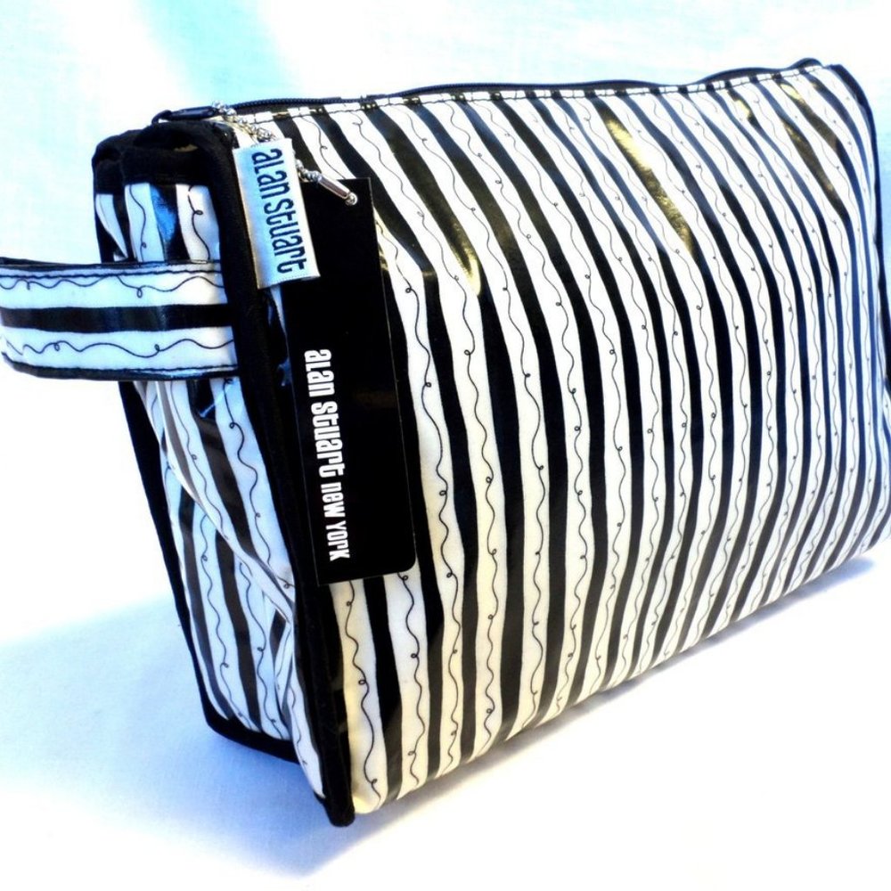 Cosmetic Bag by Alan Stuart 11/5" x 3" x 10"